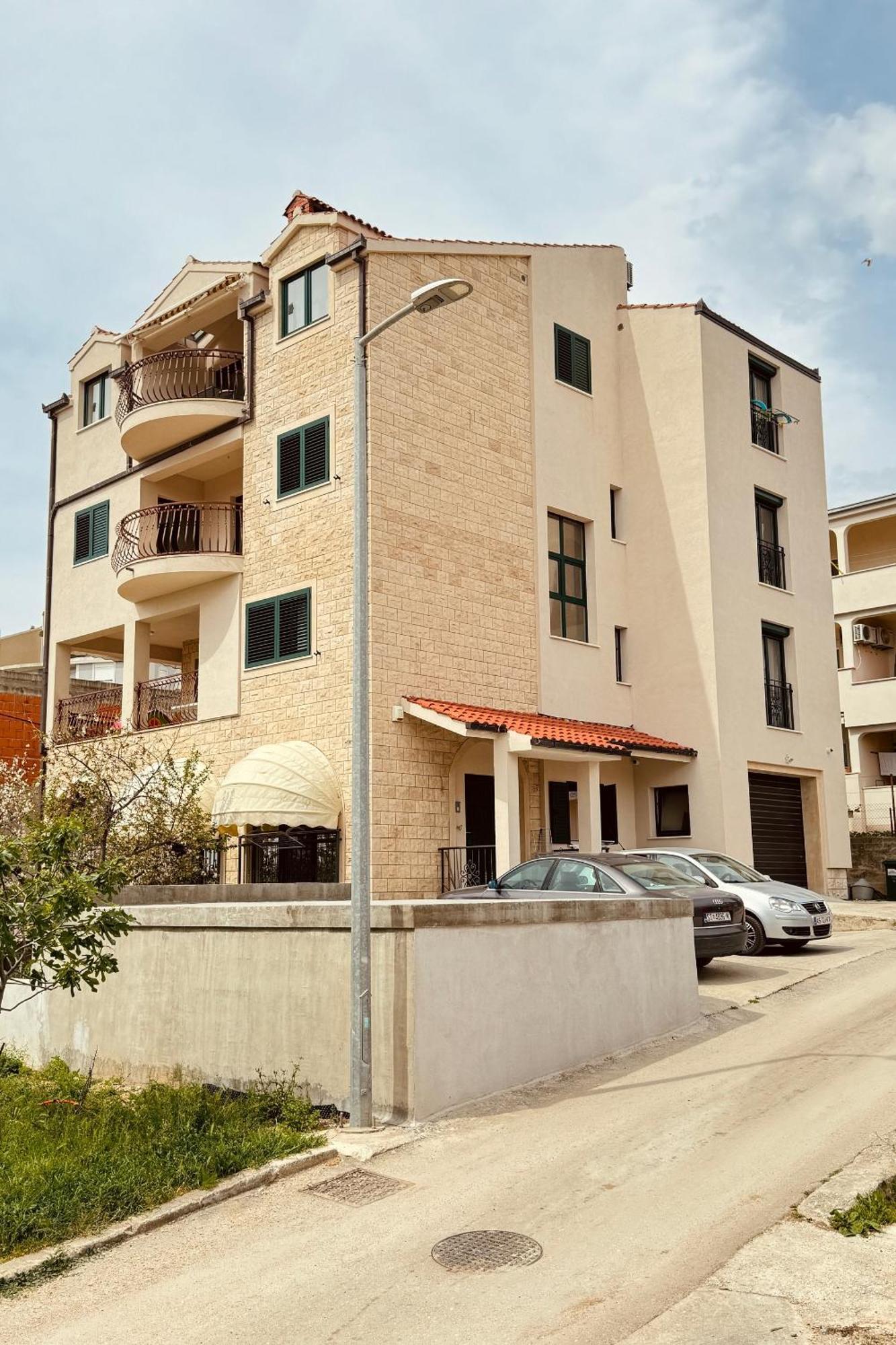 With A Parking Space - 23263 Apartment Split